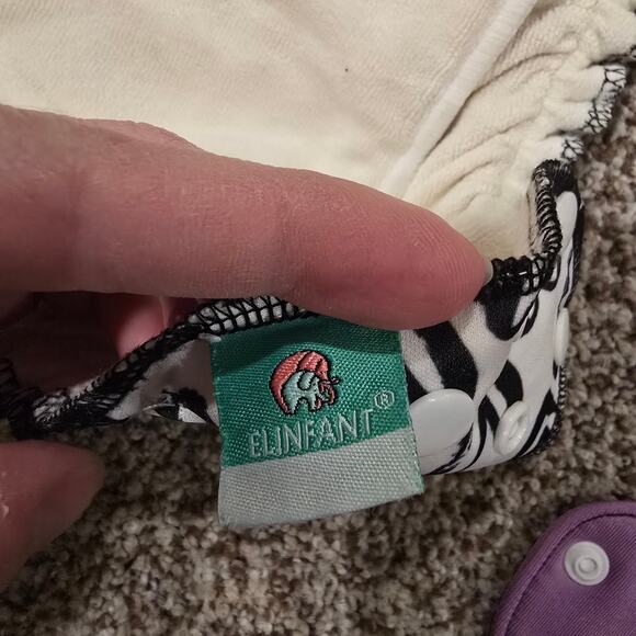 Bundle of 5 Elinfant Cloth Diapers - 2 All in One & 3 Covers (No Inserts) - Picture 9 of 10